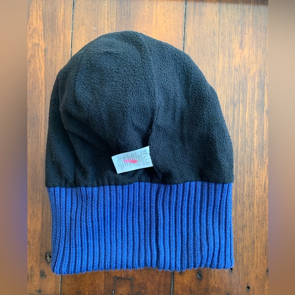 Rella | Pom Beanie / knit hat - Picture 3 of 4